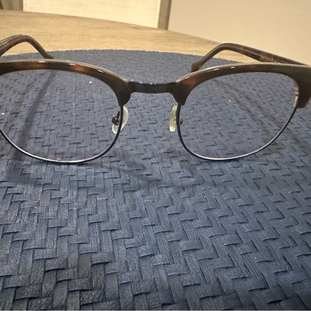 Felix Gray Glasses and Case